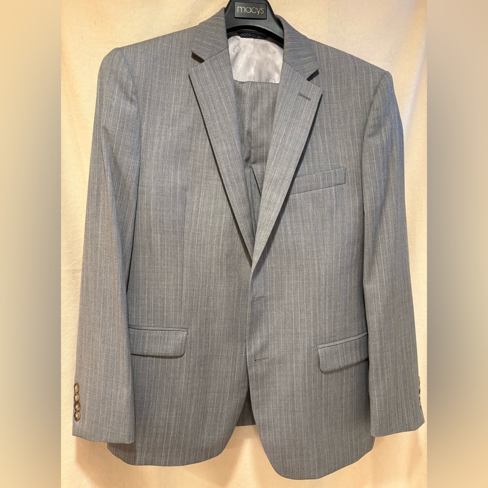 Lauren by Ralph Lauren men’s pinstripe wool blend suit 40R